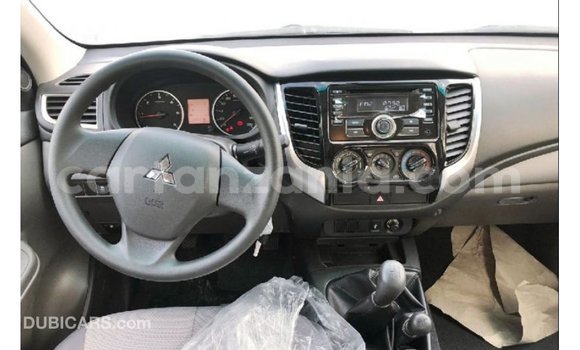 Nunua Imported Mitsubishi L200 Brown Gari ndani ya Import - Dubai nchini Arusha Nunua Imported Mitsubishi L200 Brown Gari ndani ya Import - Dubai nchini Arusha