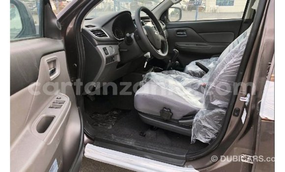 Nunua Imported Mitsubishi L200 Brown Gari ndani ya Import - Dubai nchini Arusha Nunua Imported Mitsubishi L200 Brown Gari ndani ya Import - Dubai nchini Arusha