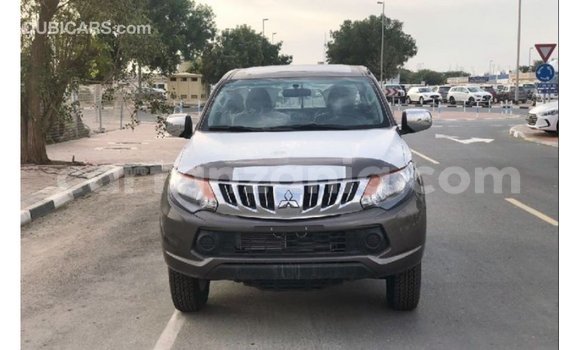 Nunua Imported Mitsubishi L200 Brown Gari ndani ya Import - Dubai nchini Arusha Nunua Imported Mitsubishi L200 Brown Gari ndani ya Import - Dubai nchini Arusha
