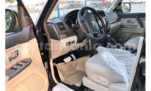 Buy Import Mitsubishi Pajero Black Car in Import - Dubai in Arusha Buy Import Mitsubishi Pajero Black Car in Import - Dubai in Arusha
