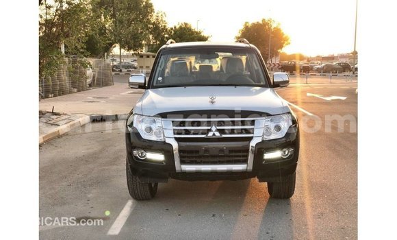 Nunua Imported Mitsubishi Pajero Nyeusi Gari ndani ya Import - Dubai nchini Arusha Nunua Imported Mitsubishi Pajero Nyeusi Gari ndani ya Import - Dubai nchini Arusha