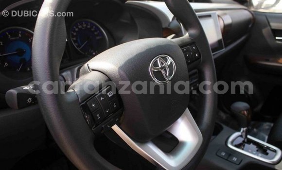 Buy Import Toyota Hilux White Car in Import - Dubai in Arusha Buy Import Toyota Hilux White Car in Import - Dubai in Arusha