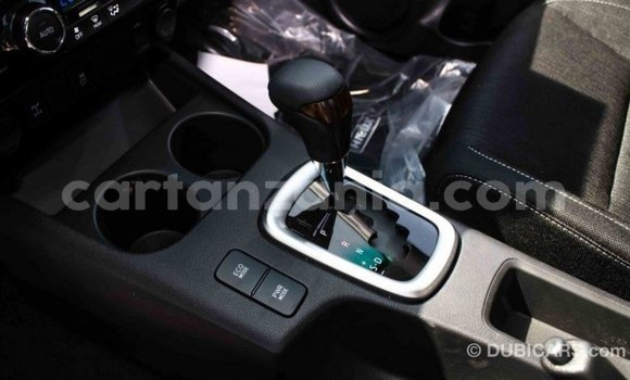 Buy Import Toyota Hilux White Car in Import - Dubai in Arusha Buy Import Toyota Hilux White Car in Import - Dubai in Arusha