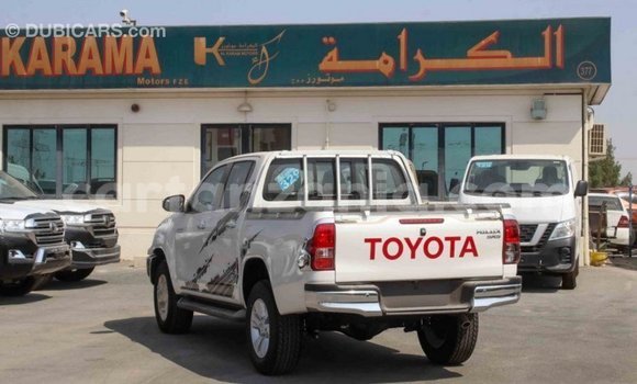 Buy Import Toyota Hilux White Car in Import - Dubai in Arusha Buy Import Toyota Hilux White Car in Import - Dubai in Arusha