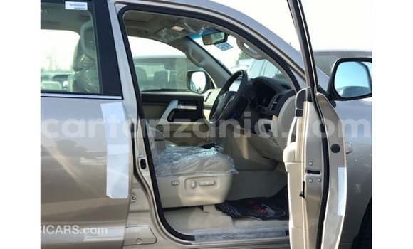 Nunua Imported Toyota Land Cruiser Nyingine Gari ndani ya Import - Dubai nchini Arusha Nunua Imported Toyota Land Cruiser Nyingine Gari ndani ya Import - Dubai nchini Arusha