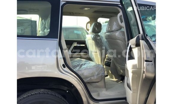 Nunua Imported Toyota Land Cruiser Nyingine Gari ndani ya Import - Dubai nchini Arusha Nunua Imported Toyota Land Cruiser Nyingine Gari ndani ya Import - Dubai nchini Arusha
