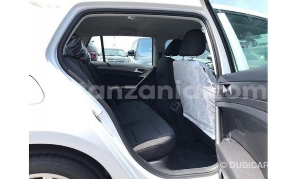 Nunua Imported Volkswagen Golf Nyeupe Gari ndani ya Import - Dubai nchini Arusha Nunua Imported Volkswagen Golf Nyeupe Gari ndani ya Import - Dubai nchini Arusha