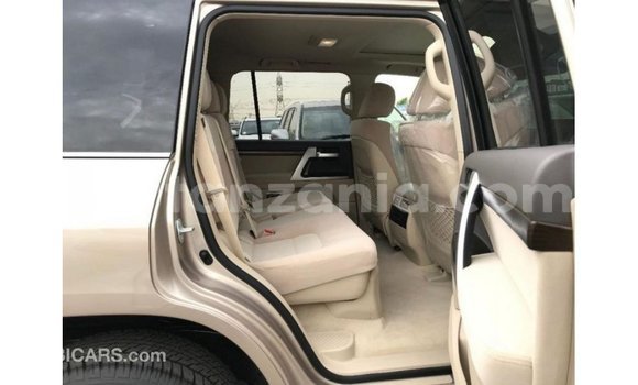 Buy Import Toyota Land Cruiser Other Car in Import - Dubai in Arusha Buy Import Toyota Land Cruiser Other Car in Import - Dubai in Arusha