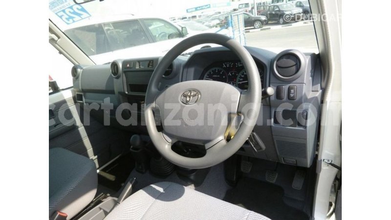 Big with watermark toyota land cruiser arusha import dubai 8376