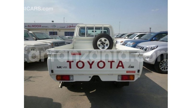 Big with watermark toyota land cruiser arusha import dubai 8376