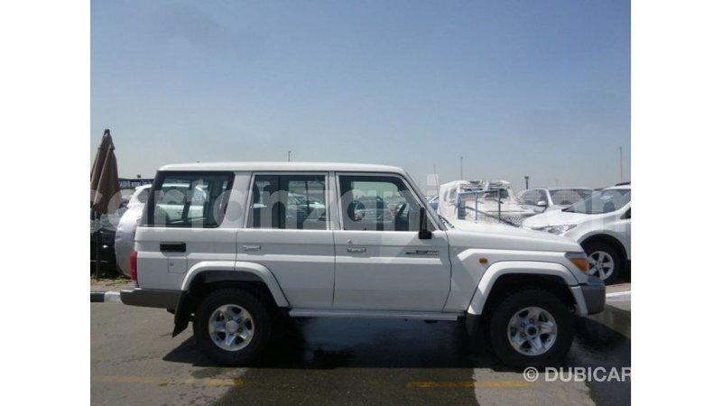 Big with watermark toyota land cruiser arusha import dubai 8377