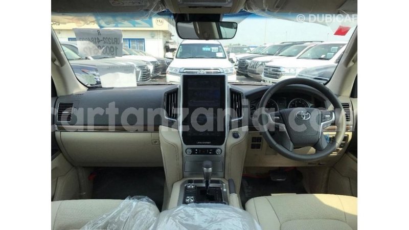 Big with watermark toyota land cruiser arusha import dubai 8378