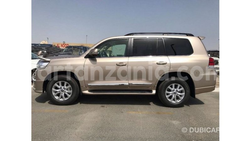 Big with watermark toyota land cruiser arusha import dubai 8378