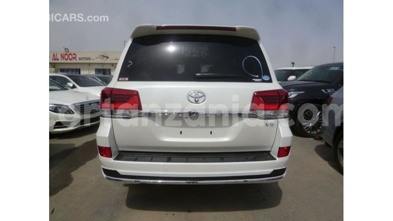 Big with watermark toyota land cruiser arusha import dubai 8379