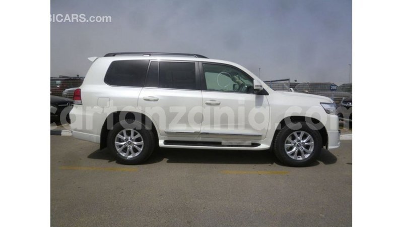 Big with watermark toyota land cruiser arusha import dubai 8379