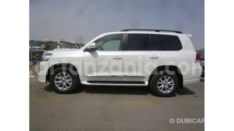 Big with watermark toyota land cruiser arusha import dubai 8379