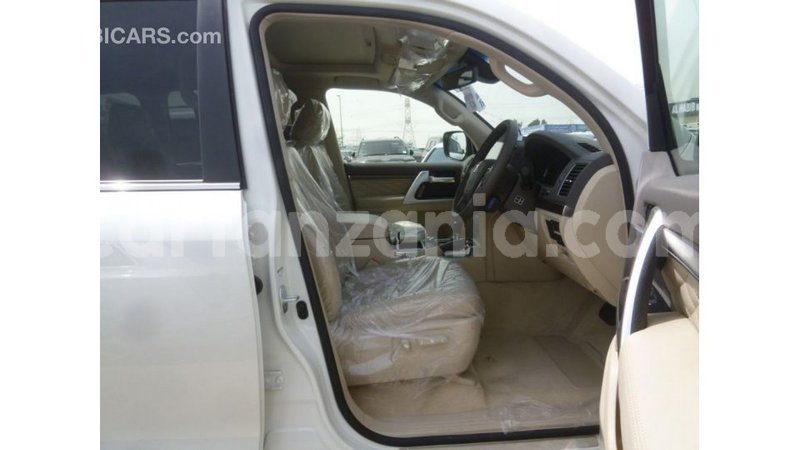 Big with watermark toyota land cruiser arusha import dubai 8379