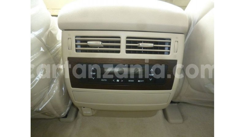 Big with watermark toyota land cruiser arusha import dubai 8379