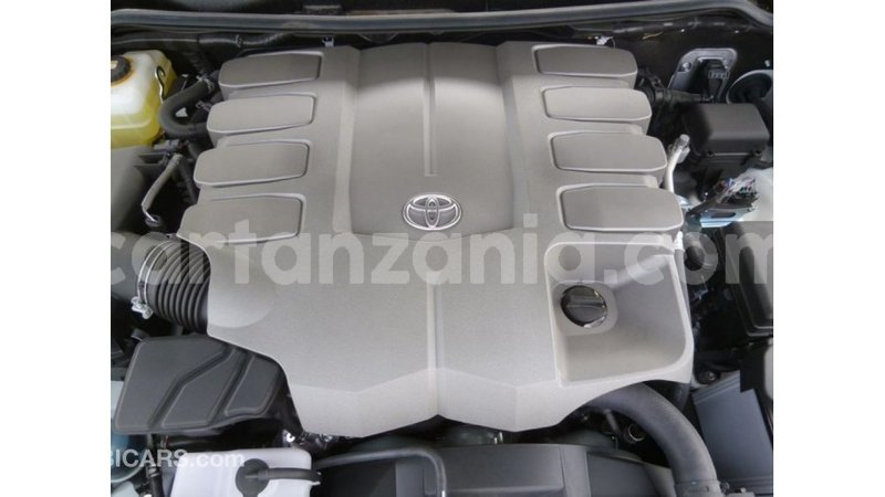 Big with watermark toyota land cruiser arusha import dubai 8379