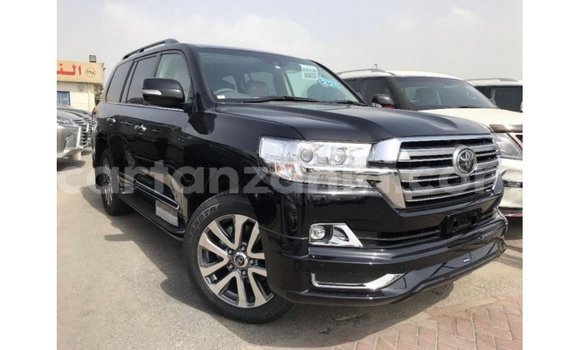 Nunua Imported Toyota Land Cruiser Nyeusi Gari ndani ya Import - Dubai nchini Arusha Nunua Imported Toyota Land Cruiser Nyeusi Gari ndani ya Import - Dubai nchini Arusha