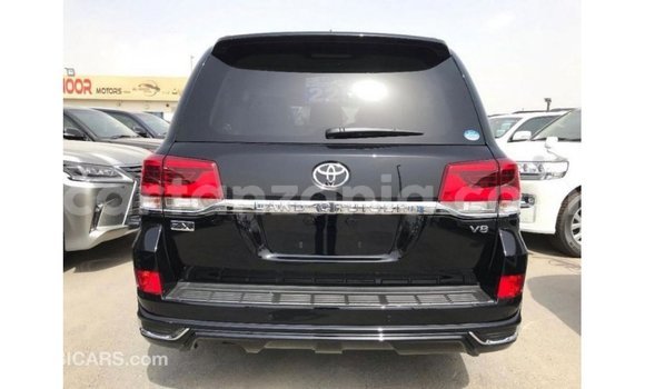 Nunua Imported Toyota Land Cruiser Nyeusi Gari ndani ya Import - Dubai nchini Arusha Nunua Imported Toyota Land Cruiser Nyeusi Gari ndani ya Import - Dubai nchini Arusha