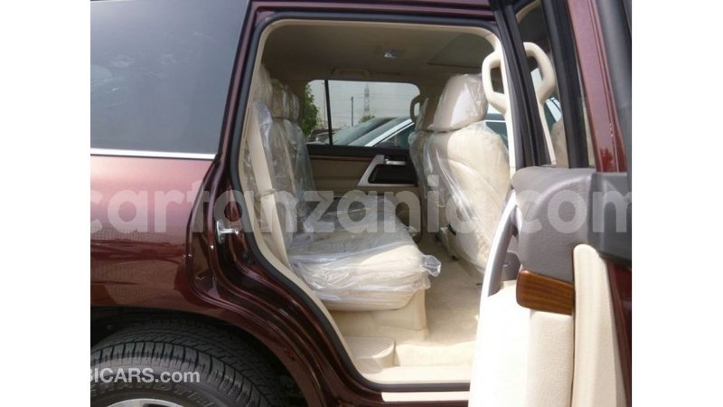 Big with watermark toyota land cruiser arusha import dubai 8381