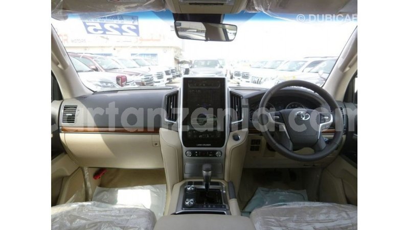 Big with watermark toyota land cruiser arusha import dubai 8383