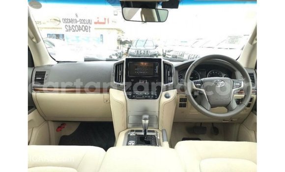 Nunua Imported Toyota Land Cruiser Nyingine Gari ndani ya Import - Dubai nchini Arusha Nunua Imported Toyota Land Cruiser Nyingine Gari ndani ya Import - Dubai nchini Arusha