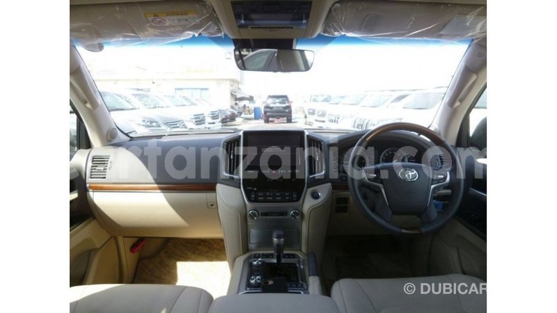 Big with watermark toyota land cruiser arusha import dubai 8385