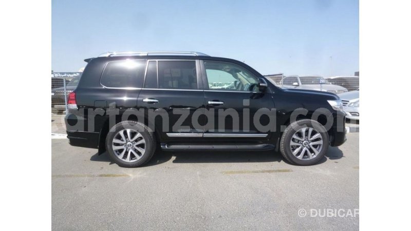 Big with watermark toyota land cruiser arusha import dubai 8385