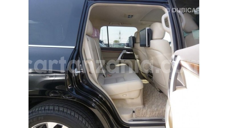 Big with watermark toyota land cruiser arusha import dubai 8385
