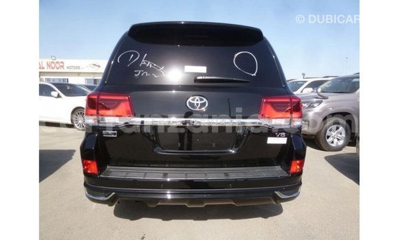 Nunua Imported Toyota Land Cruiser Nyeusi Gari ndani ya Import - Dubai nchini Arusha Nunua Imported Toyota Land Cruiser Nyeusi Gari ndani ya Import - Dubai nchini Arusha