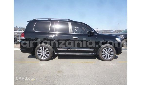 Nunua Imported Toyota Land Cruiser Nyeusi Gari ndani ya Import - Dubai nchini Arusha Nunua Imported Toyota Land Cruiser Nyeusi Gari ndani ya Import - Dubai nchini Arusha