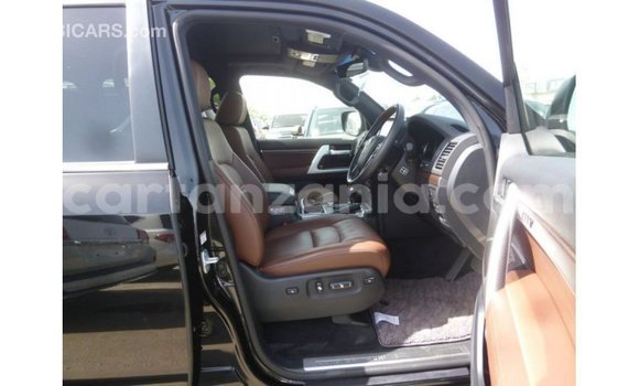Nunua Imported Toyota Land Cruiser Nyeusi Gari ndani ya Import - Dubai nchini Arusha Nunua Imported Toyota Land Cruiser Nyeusi Gari ndani ya Import - Dubai nchini Arusha