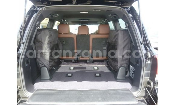 Nunua Imported Toyota Land Cruiser Nyeusi Gari ndani ya Import - Dubai nchini Arusha Nunua Imported Toyota Land Cruiser Nyeusi Gari ndani ya Import - Dubai nchini Arusha