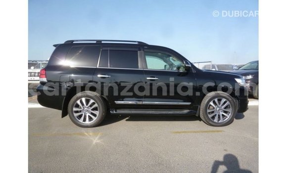Nunua Imported Toyota Land Cruiser Nyeusi Gari ndani ya Import - Dubai nchini Arusha Nunua Imported Toyota Land Cruiser Nyeusi Gari ndani ya Import - Dubai nchini Arusha