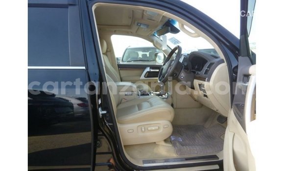 Nunua Imported Toyota Land Cruiser Nyeusi Gari ndani ya Import - Dubai nchini Arusha Nunua Imported Toyota Land Cruiser Nyeusi Gari ndani ya Import - Dubai nchini Arusha