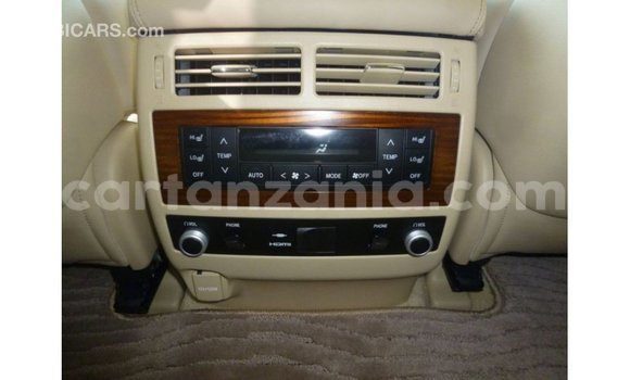 Nunua Imported Toyota Land Cruiser Nyeusi Gari ndani ya Import - Dubai nchini Arusha Nunua Imported Toyota Land Cruiser Nyeusi Gari ndani ya Import - Dubai nchini Arusha