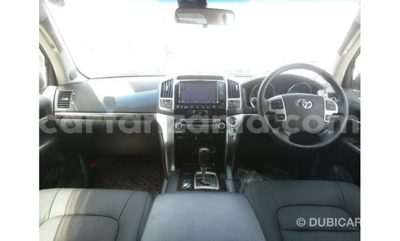 Nunua Imported Toyota Land Cruiser Nyeusi Gari ndani ya Import - Dubai nchini Arusha Nunua Imported Toyota Land Cruiser Nyeusi Gari ndani ya Import - Dubai nchini Arusha