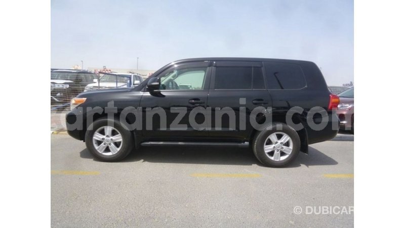 Big with watermark toyota land cruiser arusha import dubai 8393