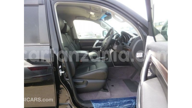 Big with watermark toyota land cruiser arusha import dubai 8393