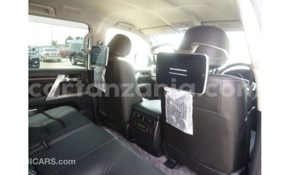 Nunua Imported Toyota Land Cruiser Nyeusi Gari ndani ya Import - Dubai nchini Arusha Nunua Imported Toyota Land Cruiser Nyeusi Gari ndani ya Import - Dubai nchini Arusha