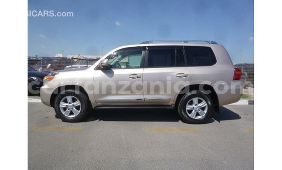 Nunua Imported Toyota Land Cruiser Nyingine Gari ndani ya Import - Dubai nchini Arusha Nunua Imported Toyota Land Cruiser Nyingine Gari ndani ya Import - Dubai nchini Arusha