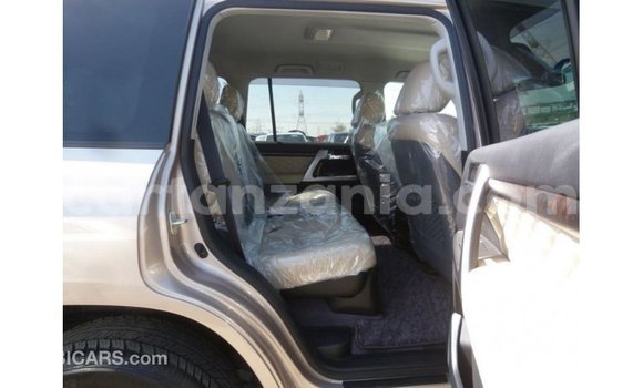 Nunua Imported Toyota Land Cruiser Nyingine Gari ndani ya Import - Dubai nchini Arusha Nunua Imported Toyota Land Cruiser Nyingine Gari ndani ya Import - Dubai nchini Arusha