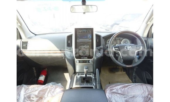 Buy Import Toyota Land Cruiser Black Car in Import - Dubai in Arusha Buy Import Toyota Land Cruiser Black Car in Import - Dubai in Arusha