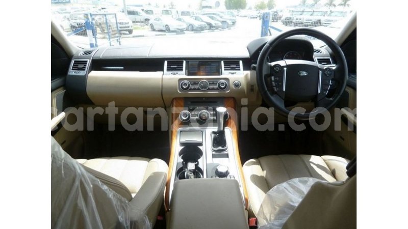 Big with watermark land rover range rover arusha import dubai 8399