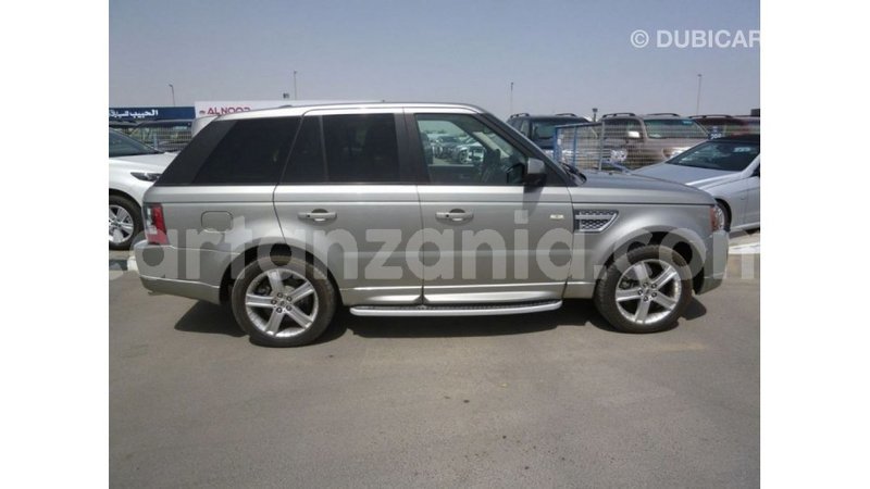 Big with watermark land rover range rover arusha import dubai 8399