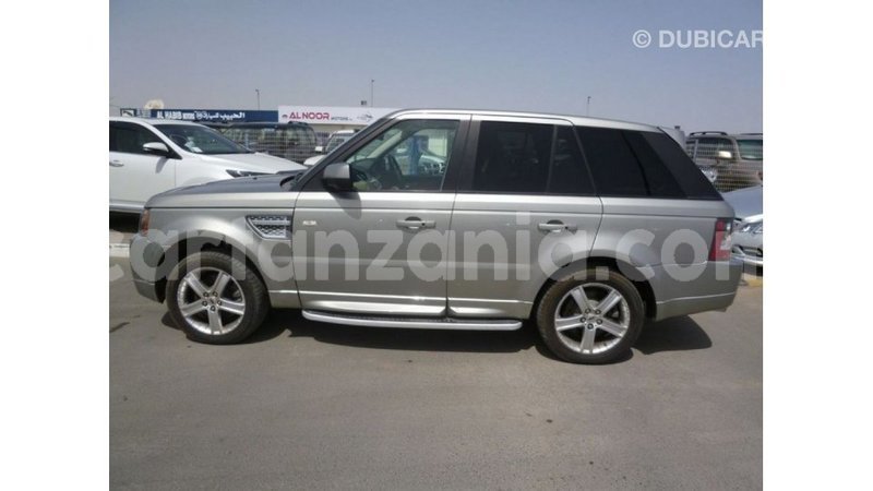 Big with watermark land rover range rover arusha import dubai 8399