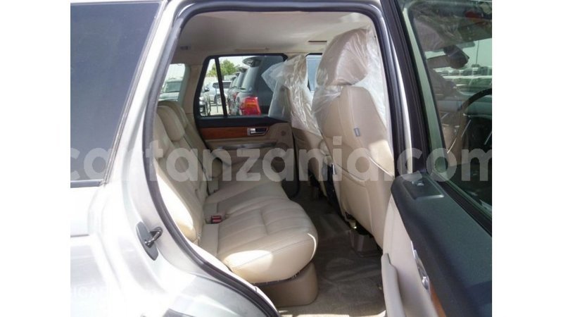 Big with watermark land rover range rover arusha import dubai 8399