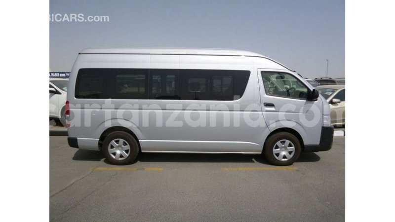 Big with watermark toyota hiace arusha import dubai 8400